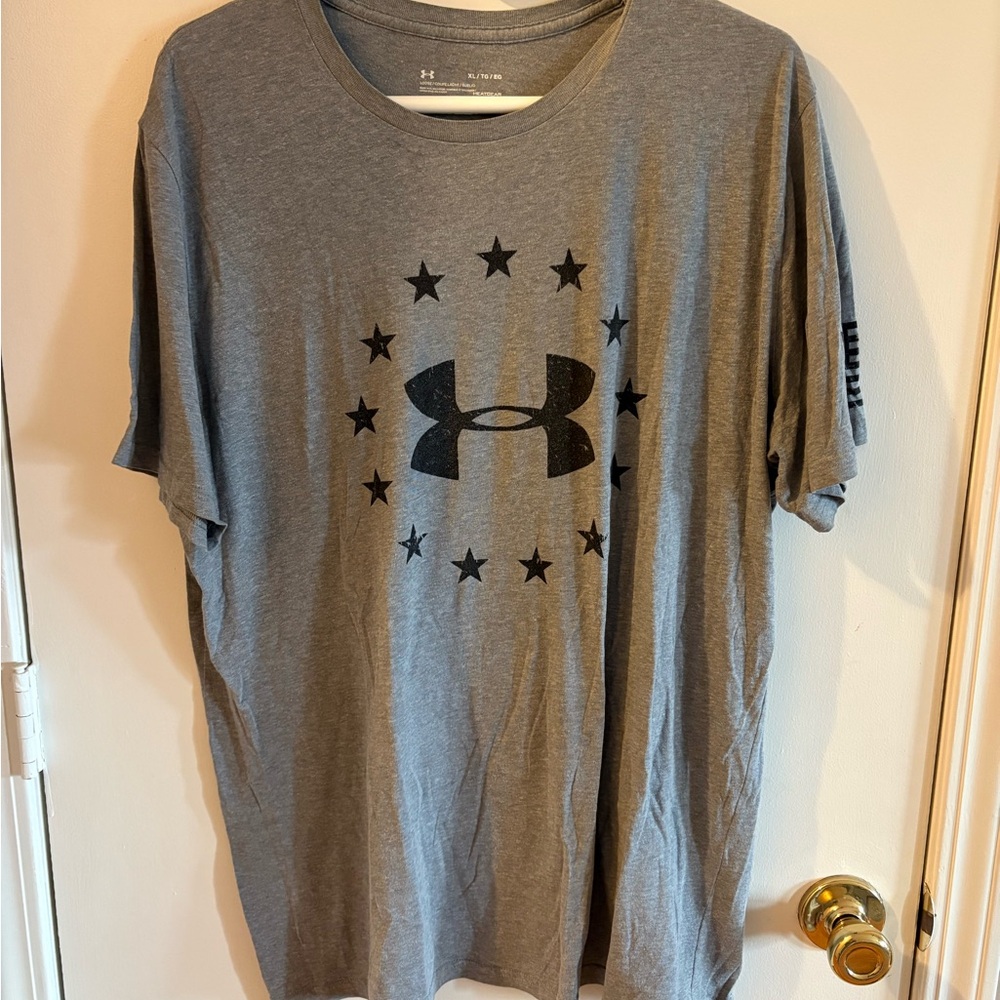 XL Under Armour Gray Men's Shirt